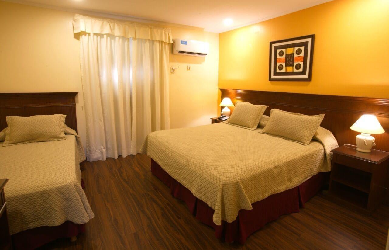 Ritz Hotel Mendoza Bagian luar foto