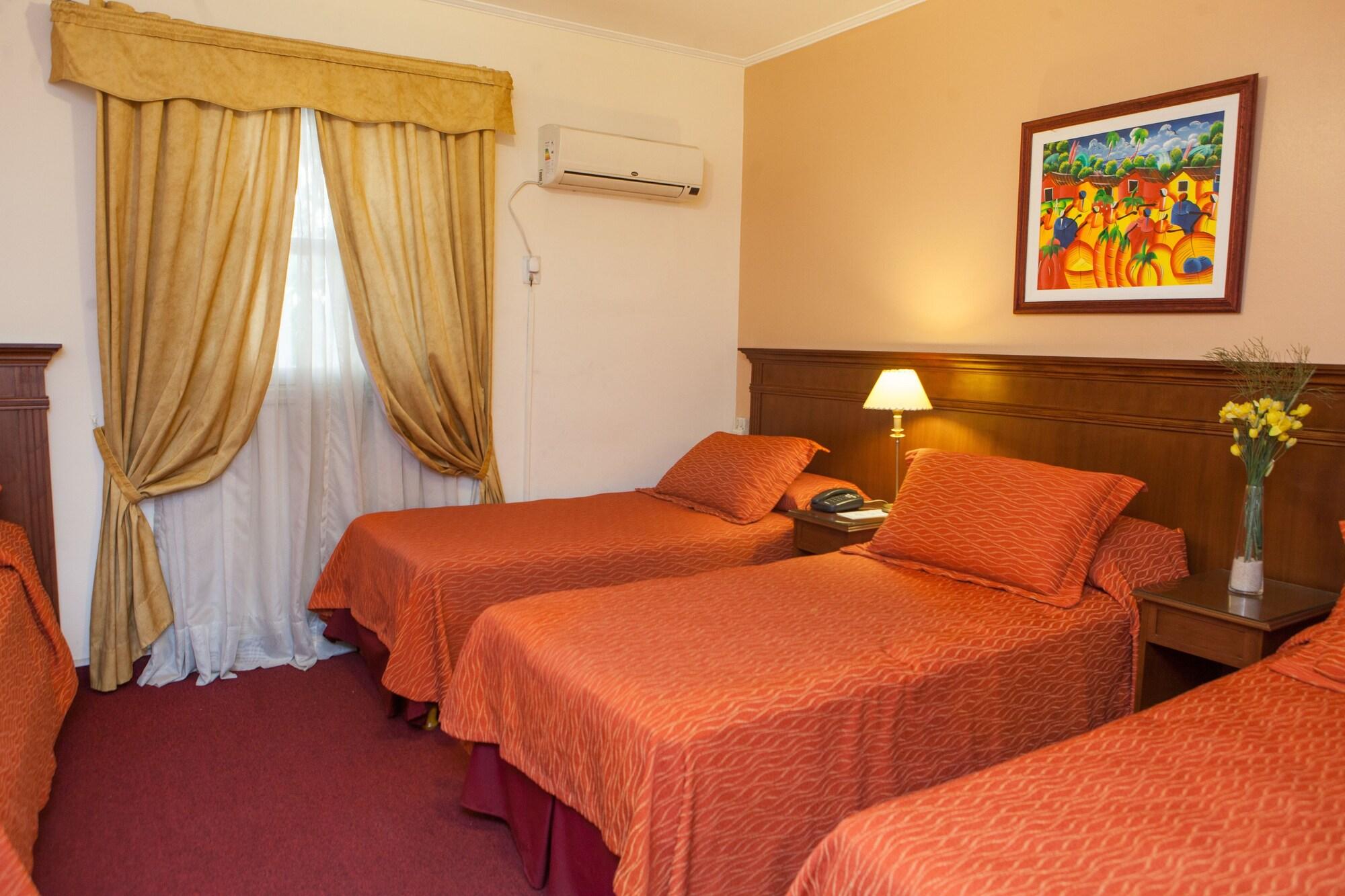 Ritz Hotel Mendoza Bagian luar foto
