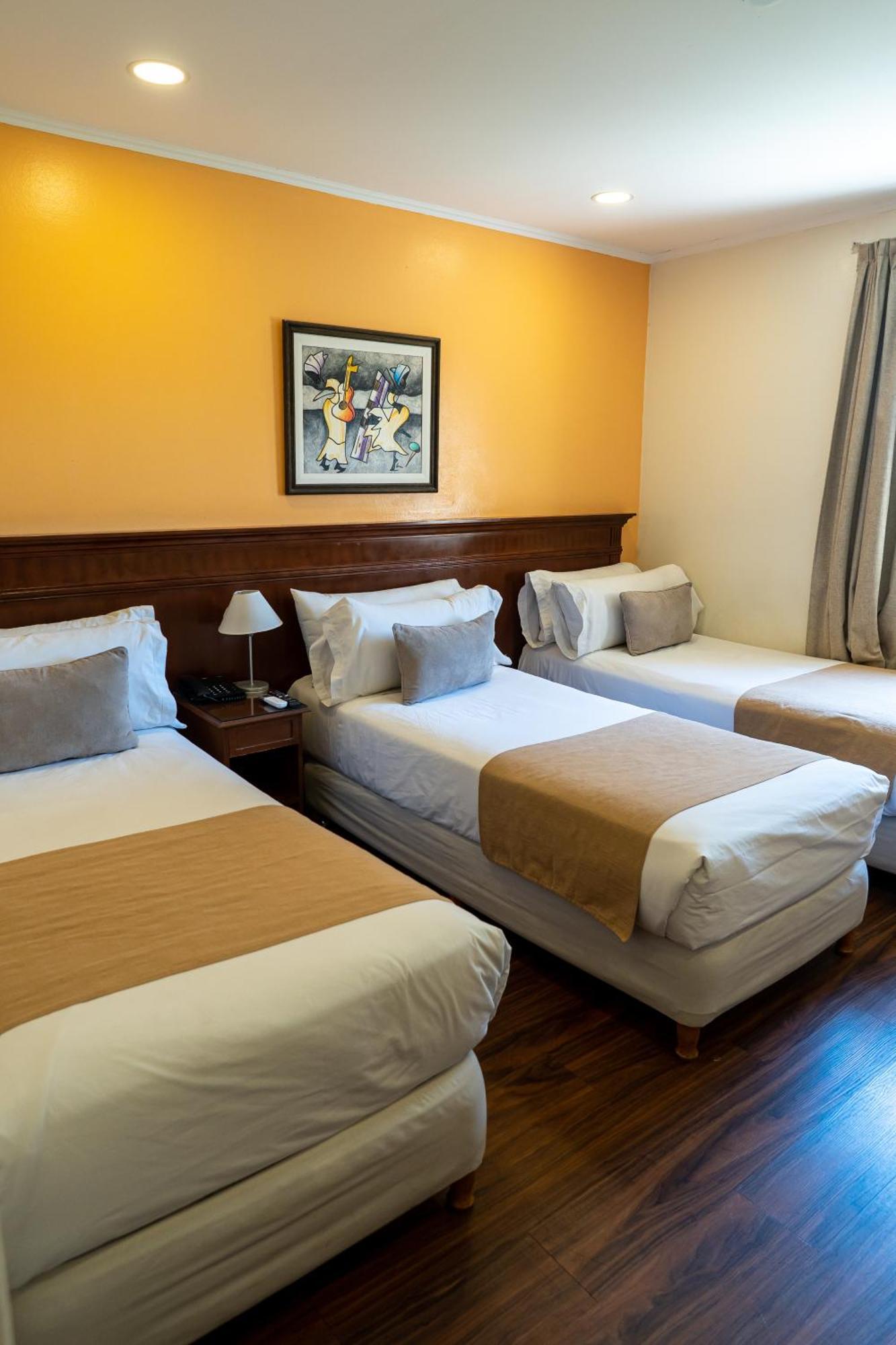 Ritz Hotel Mendoza Bagian luar foto
