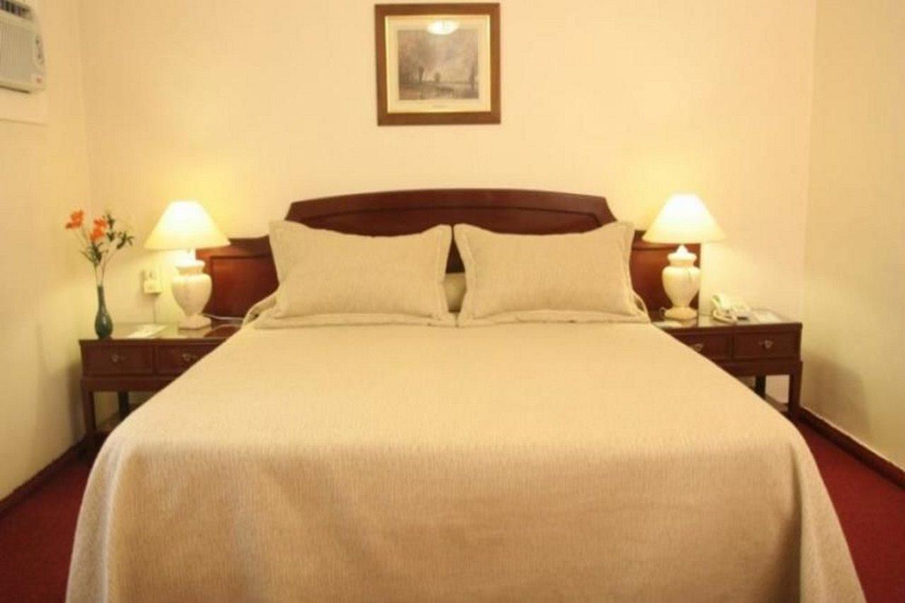 Ritz Hotel Mendoza Ruang foto